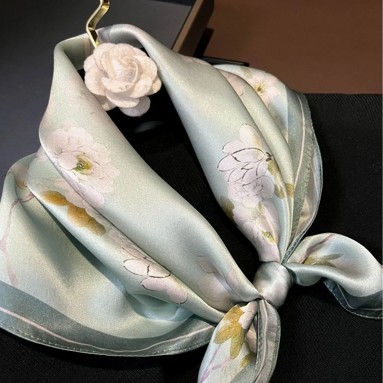 

Brand 100% Real Silk Satin Women Scarf Printed Foulard Femme Scarfs Bandana Women Square Scarves Wrap High Quality Hijab Shawls