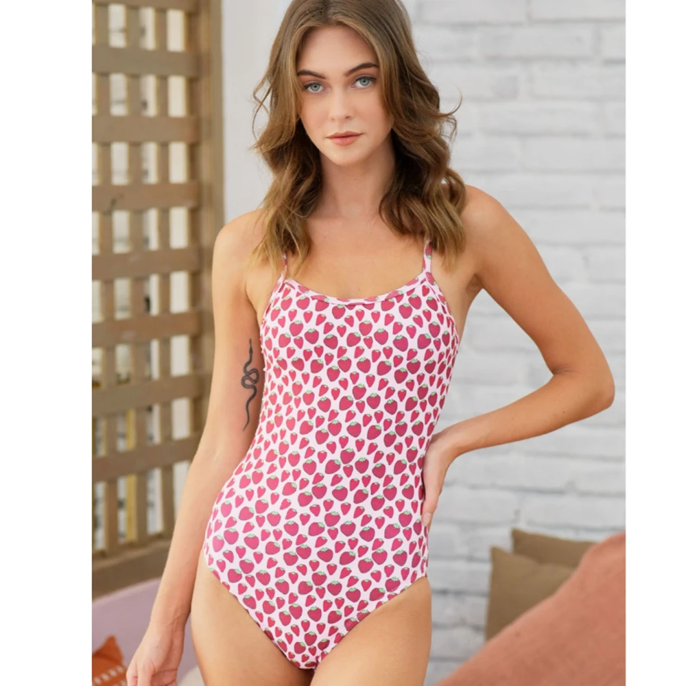 

Lemango 2023 Sexy One-piece Slim High Waist Triathlon Race Bodysuit Open Water New Very Berry Strawberry Rose Womens Swimsuit