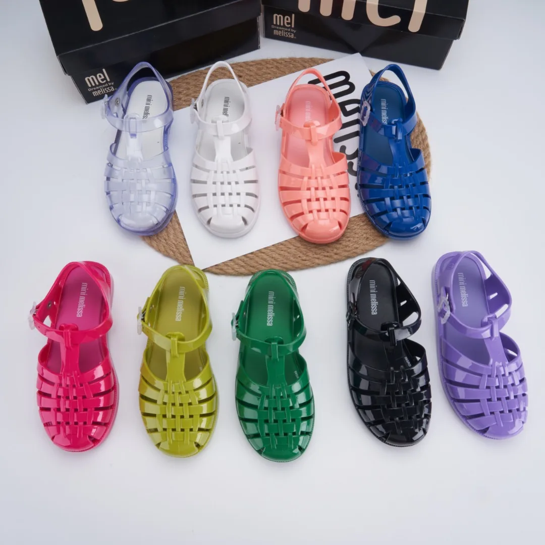 Новинка 2023, модные римские сандалии Mini Melissa для девочек, классические детские сандалии-желе конфетных цветов на плоской подошве, мягкая пляжная обувь для малышей, HMI127
Новинка 2023, модные римские сандалии Mini Melissa для девочек, классические детские сандалии-желе конфетных цветов на плоской подошве, мягкая пляжная обувь для малышей, HMI127