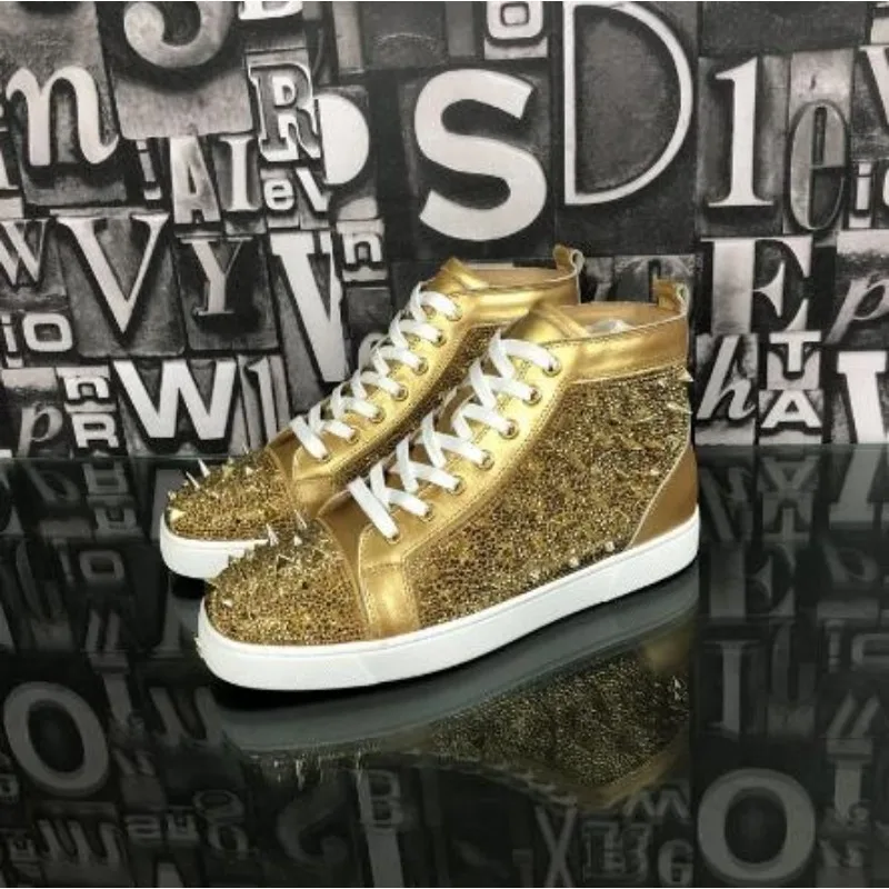 

Luxury new high-top men's full diamond men's shoes leather rhinestone rivets red bottom shoes couples casual sneakers