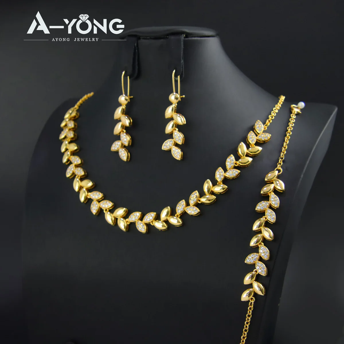 AYONG Brilliant Zirconia Leaf Necklace Set 21k Gold Plated Dubai Vintage Wedding Jewelry Women Elegant Bridal Luxury Jewelrys
AYONG Brilliant Zirconia Leaf Necklace Set 21k Gold Plated Dubai Vintage Wedding Jewelry Women Elegant Bridal Luxury Jewelrys