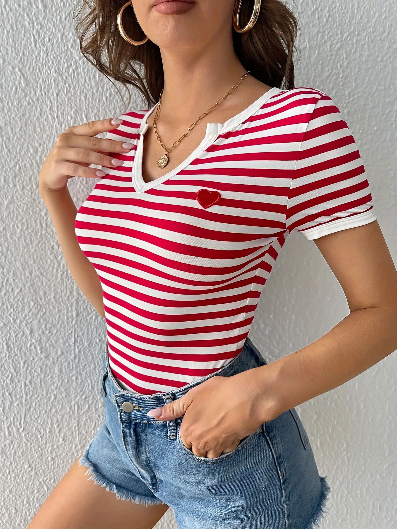 

Summer Fashion Striped Print Heart Patched Detail Tee Loose Casual Short Sleeve Vintage Women's Clothing Women's t-shirt 2024
