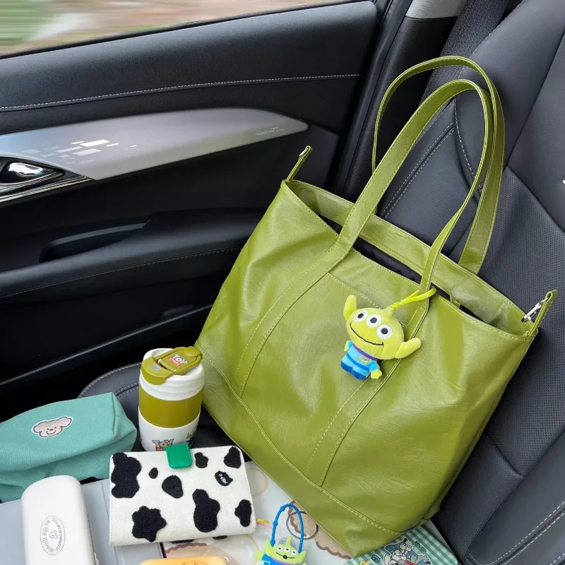 

Новинка 2024, Корейская версия авокадо, зеленая мягкая вместительная сумка-тоут из искусственной кожи, женская сумка для путешествий, кремово-белая сумка через плечо