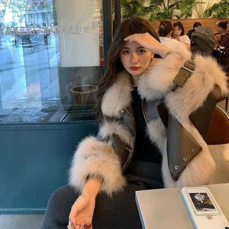 

New Fashion 2023 Autumn And Winter New Haining Imitation Fox Fur Grass Coat Women's Fur One Bat Sleeve Fur Coat Young