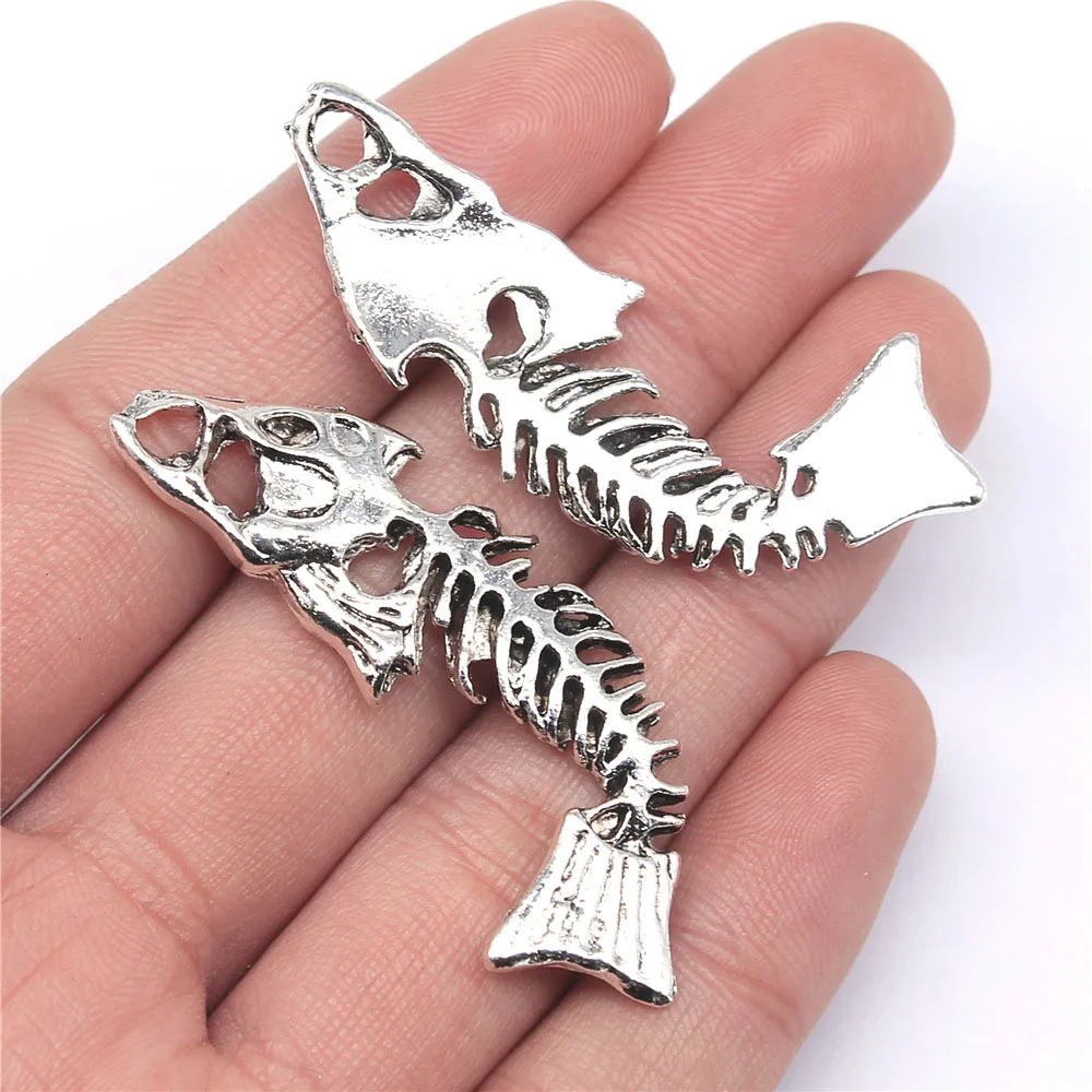 2Pcs 52mm Antique Silver Color Big Fish Bone Charms Pendant Designer Charms for Jewelry Making DIY Jewelry Accessories
2Pcs 52mm Antique Silver Color Big Fish Bone Charms Pendant Designer Charms for Jewelry Making DIY Jewelry Accessories