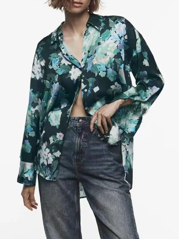2023 new autumn women's high-quality lapel long-sleeved retro printed holiday style casual silk satin texture drape shirt top
2023 new autumn women's high-quality lapel long-sleeved retro printed holiday style casual silk satin texture drape shirt top