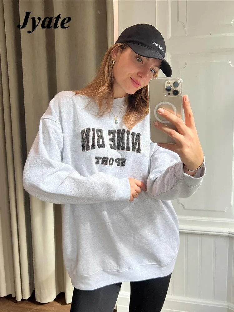 Letter Velvet Embroidery Women Hooded 2024 Round Neck Long Sleeve Loose Sweatshirt Casual Fashion Female Sweatshirts Hoodies New
Letter Velvet Embroidery Women Hooded 2024 Round Neck Long Sleeve Loose Sweatshirt Casual Fashion Female Sweatshirts Hoodies New