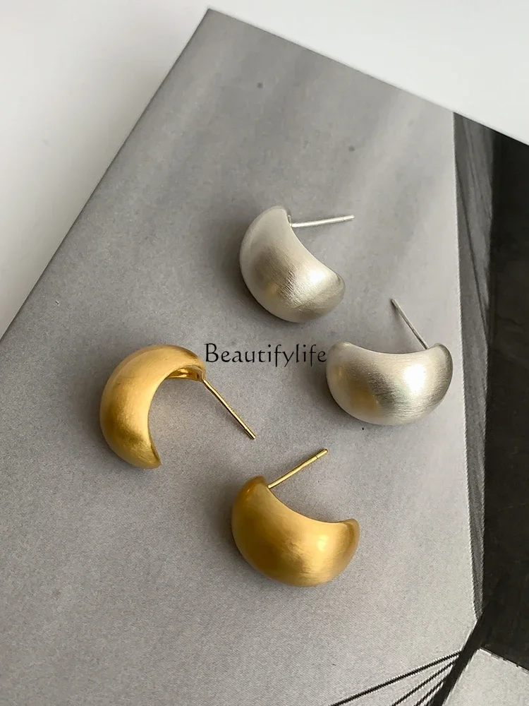 Sterling Silver Needle Sweet Cool Metal Matte Brushed Texture High Sense Beanie Earrings
Sterling Silver Needle Sweet Cool Metal Matte Brushed Texture High Sense Beanie Earrings