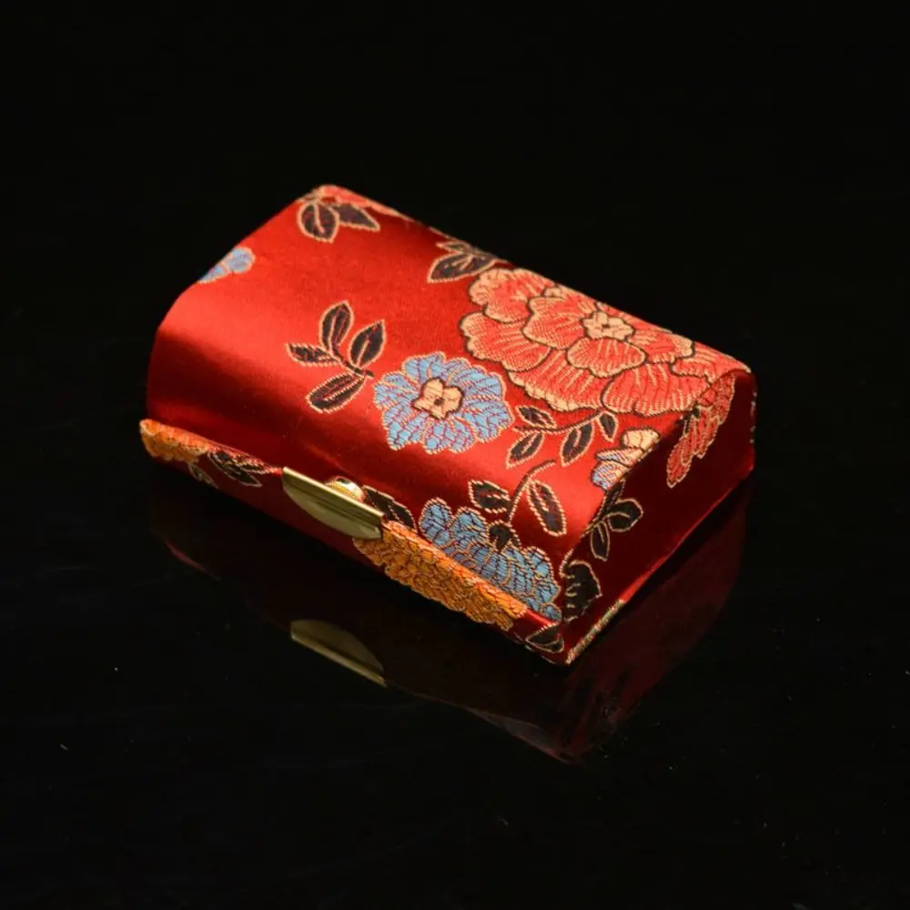 

Elegant Flower Jewelery Storage Chinese Style Vintage Embroidered Jewelry Box Silk Brocade Retro Jewelry Case Engagement