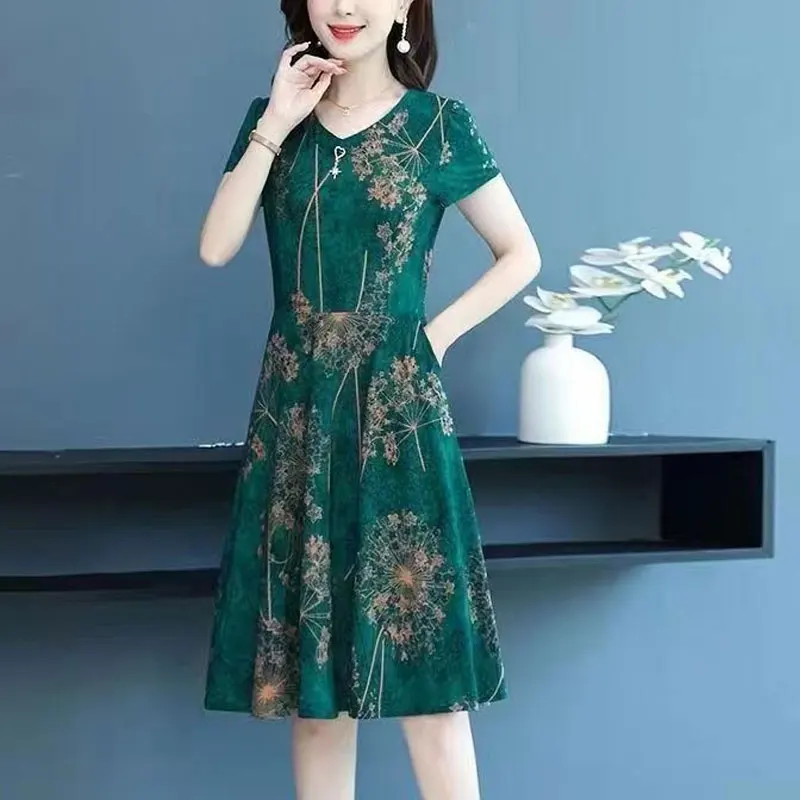 

Women's Clothing Fashion Short Sleeve Midi Dress Vintage Printed 2024 Summer A-Line Waist Commute Elegant V-Neck Spliced Dresses