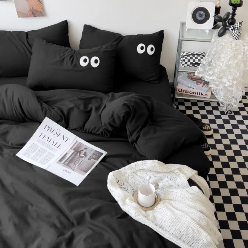 4-piece Set Down Duvet Cover Unfilled Dual Color Bed Sheet Pillowcase Washed Cotton Embroidery Cartoon Bedding
4-piece Set Down Duvet Cover Unfilled Dual Color Bed Sheet Pillowcase Washed Cotton Embroidery Cartoon Bedding