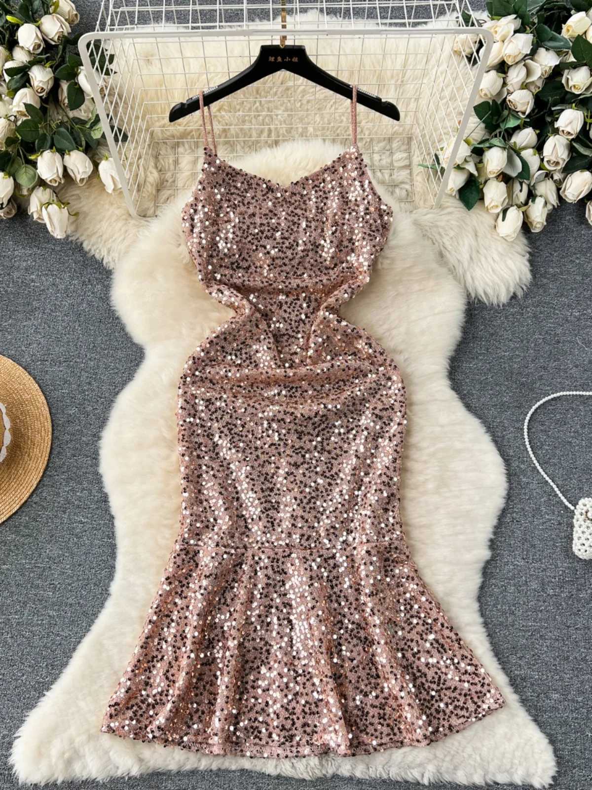 

Foamlina Summer Glittering Sequins Dress Women Elegant V Neck Spaghetti Strap Slim Fit Evening Party Robe Sleeveless Clubwear