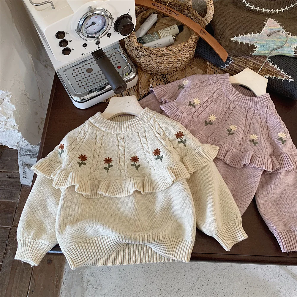 Winter New Baby Girl Fleece Sweater Kids Cute Flower Embroidery Tops Toddler Thicken Warm Knitwear Children Plus Velvet Clothes
Winter New Baby Girl Fleece Sweater Kids Cute Flower Embroidery Tops Toddler Thicken Warm Knitwear Children Plus Velvet Clothes