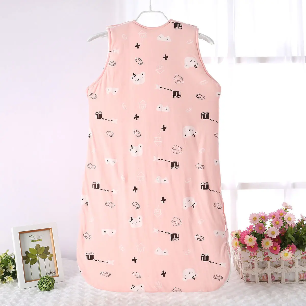 Cute Print Pattern Newborn Bag Leg Integrated Pajamas Baby Vest Type Anti-kick Quilt Cotton Sleeping Bag Child Sleeveless Pajama
Cute Print Pattern Newborn Bag Leg Integrated Pajamas Baby Vest Type Anti-kick Quilt Cotton Sleeping Bag Child Sleeveless Pajama