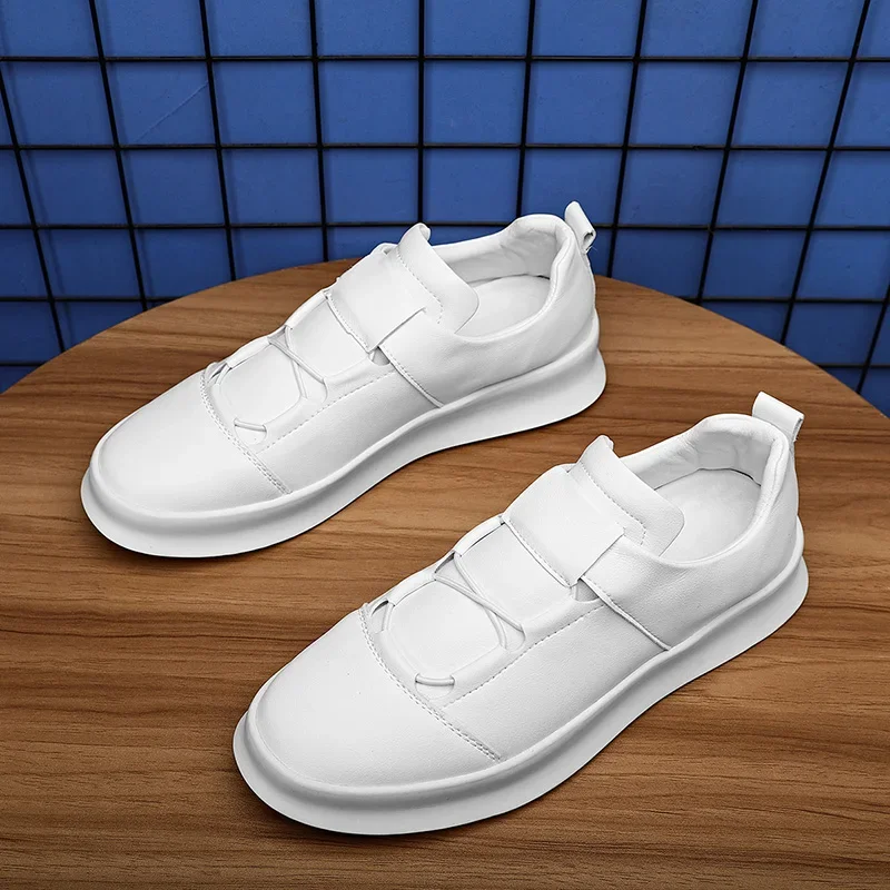 Outdoor casual sneakers, men's walking shoes, casual and comfortable, driving men's shoes, men's board shoes 39-44
Outdoor casual sneakers, men's walking shoes, casual and comfortable, driving men's shoes, men's board shoes 39-44