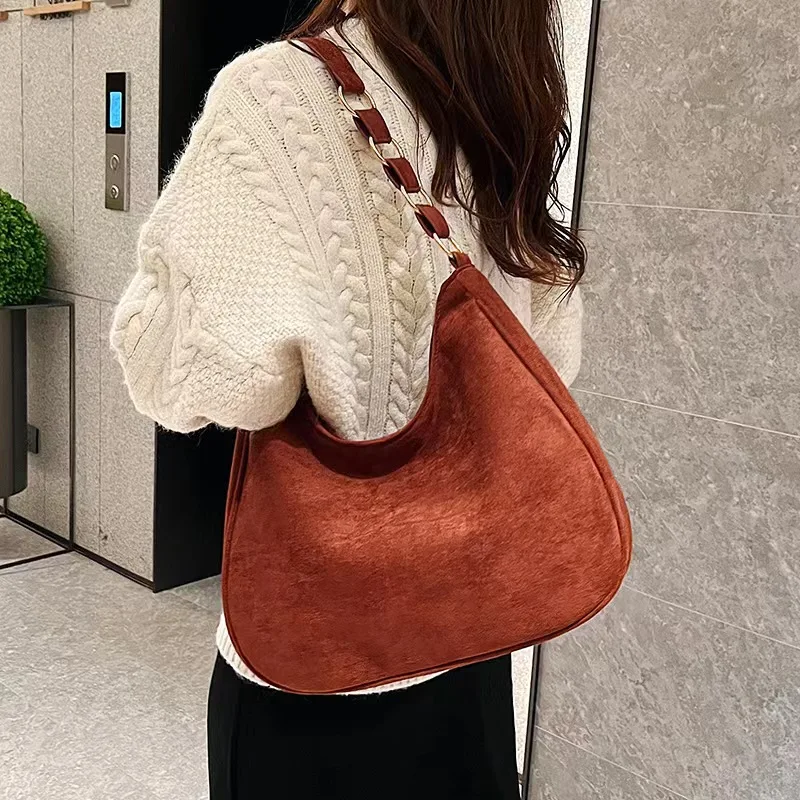 

New autumn and winter retro frosted large-capacity shoulder bag fashionable and versatile suede armpit bag niche bucket bag