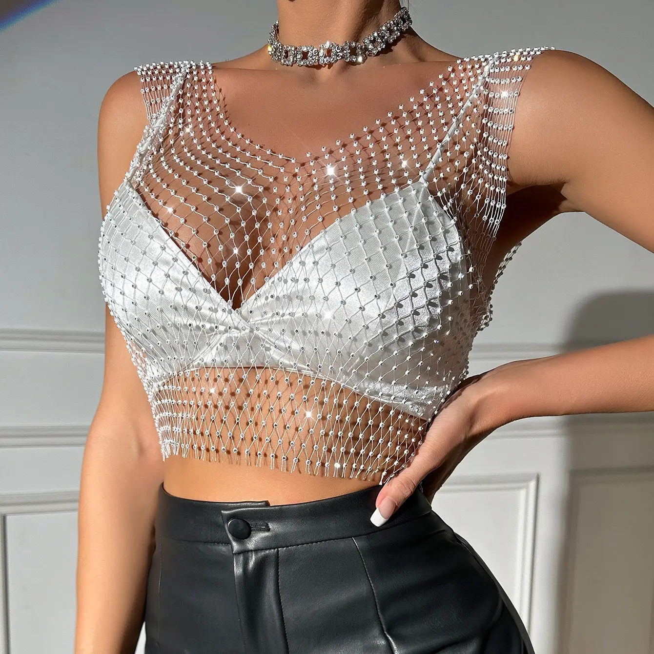 Женский сетчатый жилет со стразами, женская футболка, топ для внешней одежды
Женский сетчатый жилет со стразами, женская футболка, топ для внешней одежды