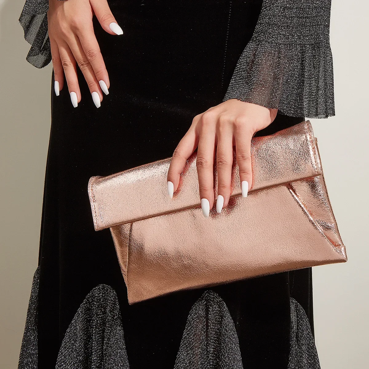 

Модная женская сумка-клатч из мягкой искусственной кожи, вечерняя Женская сумочка evелопа, роскошные сумки, повседневные клатчи, ранцы, сумки с ремешком на руку