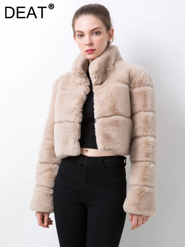 DEAT Fashion Women's Faux Fur Jackets Long Sleeves Stand Collar Gray Camel Short Thick Plush Coat 2024 Winter New Tide 7AB2817
DEAT Fashion Women's Faux Fur Jackets Long Sleeves Stand Collar Gray Camel Short Thick Plush Coat 2024 Winter New Tide 7AB2817