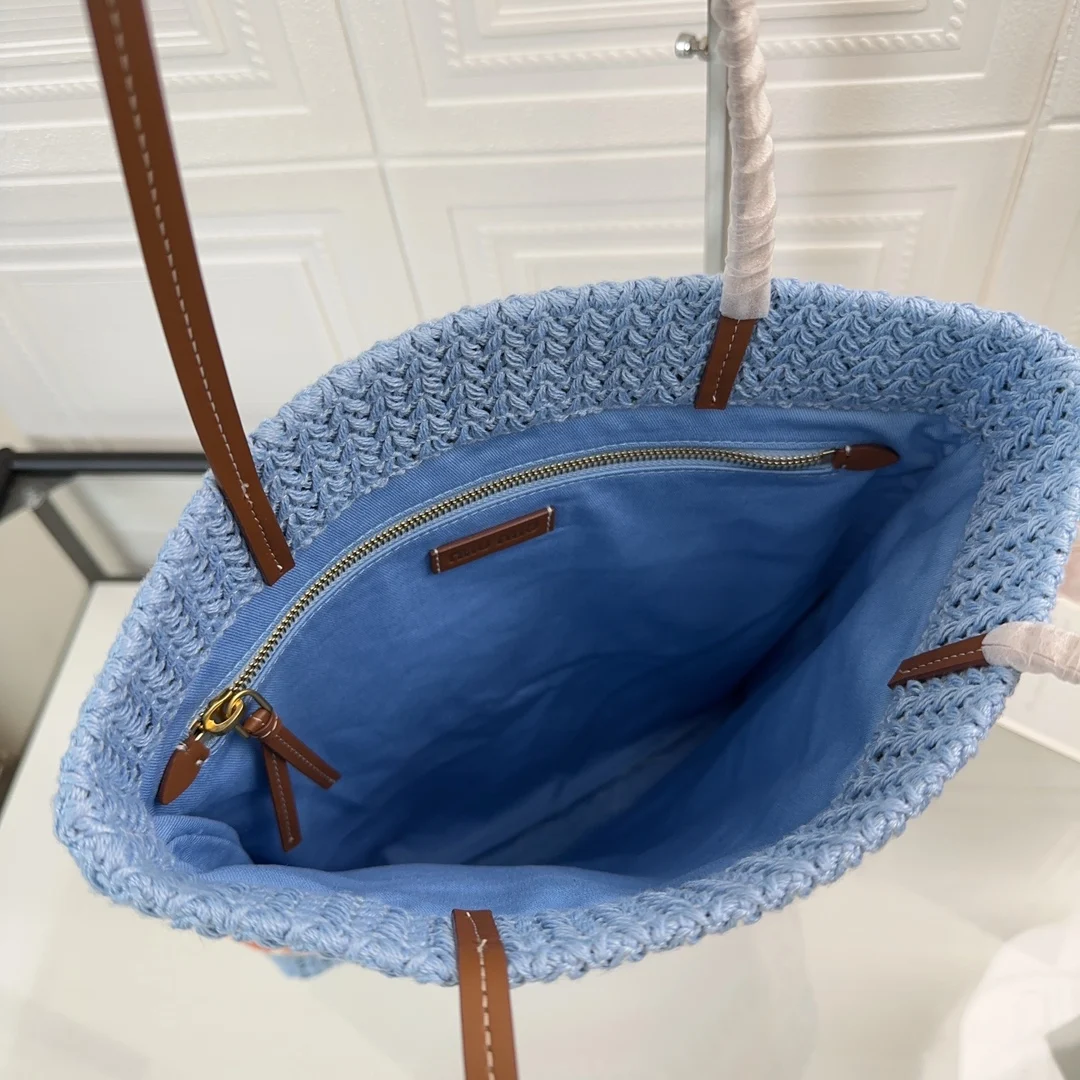 Luxury Grass Knitted Beach Striped Contrasting Brand Shoulder Bag New Large Capacity Tote Bags Travel Women's Crossbody Handbag
Luxury Grass Knitted Beach Striped Contrasting Brand Shoulder Bag New Large Capacity Tote Bags Travel Women's Crossbody Handbag
