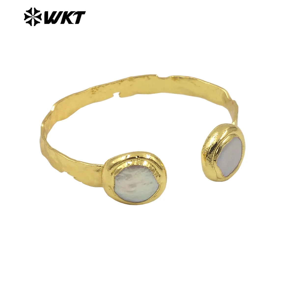 

WT-MPB102 New Arrival Classic Natural Round Pearl With 18k Gold Plating Cuff Bangle Can Be Adjustable For Friends Gifts