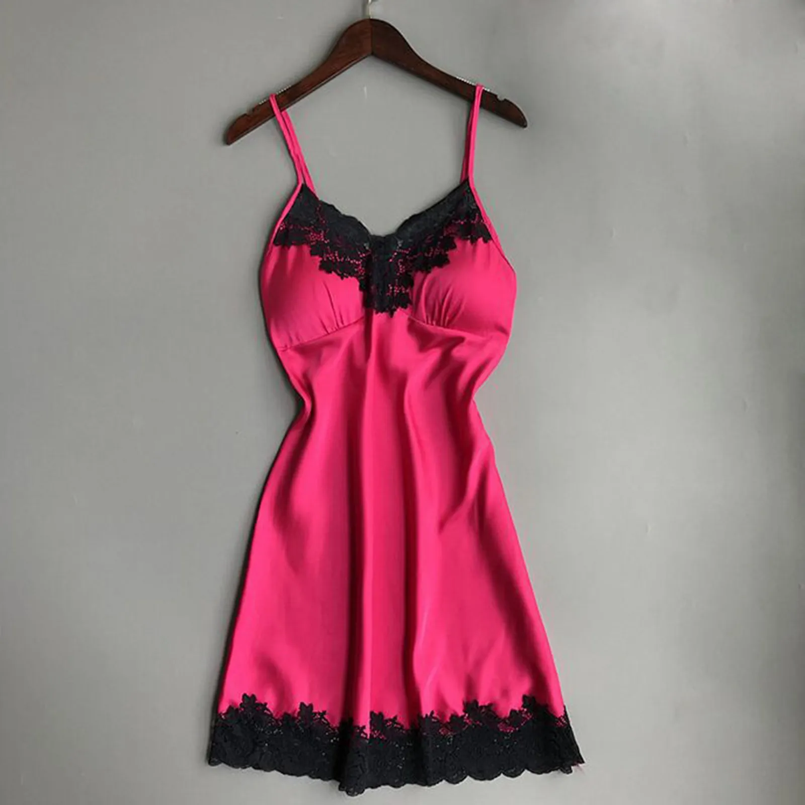 Chemise de nuit à bretelles en dentelle pour femmes, lingerie sexy, patchwork, bretelles spaghetti, coussin de poitrine, vêtements de nuit pour dames, été 1