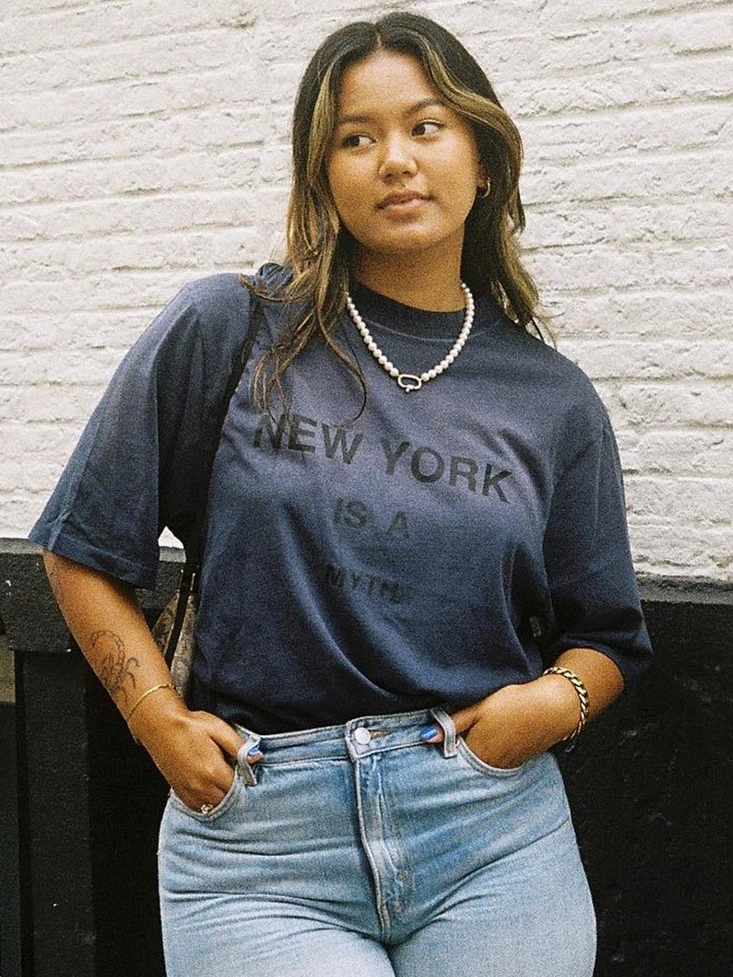 2023 Summer Short Sleeve O-Neck T-Shirt for Women Clothing High Street Fashion Tee Shirt Letters Printed Retro Tees Tops
2023 Summer Short Sleeve O-Neck T-Shirt for Women Clothing High Street Fashion Tee Shirt Letters Printed Retro Tees Tops
