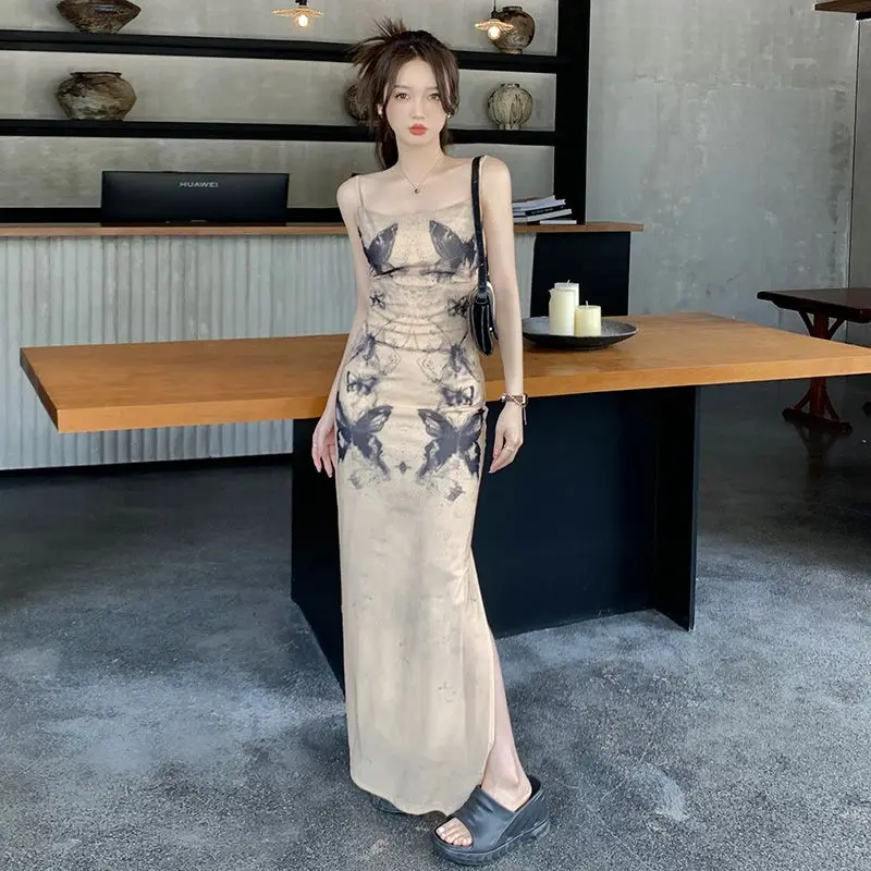 Fashionable Butterfly Print Dress for Women's Summer French Style Waist Cinching and Slimming A-line Suspender Wrapped Hip Dress
Fashionable Butterfly Print Dress for Women's Summer French Style Waist Cinching and Slimming A-line Suspender Wrapped Hip Dress