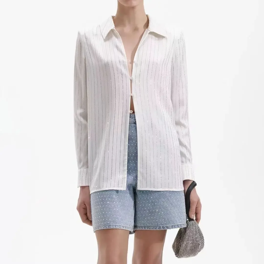 2024 весна/лето белая полосатая Повседневная Изысканная рубашка с длинным рукавом Топ
2024 весна/лето белая полосатая Повседневная Изысканная рубашка с длинным рукавом Топ