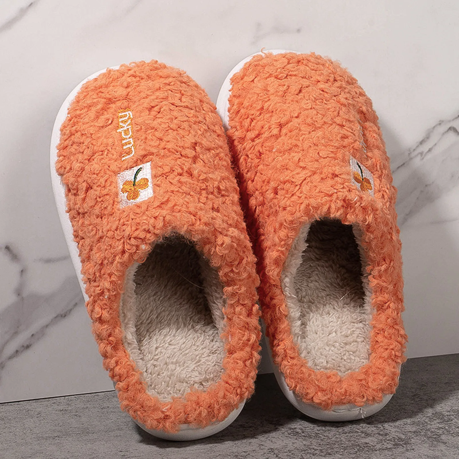 Thick Sole Home Indoor Slippers Boy Girls Slides Winter Home Warm Fluffy Slippers Fashion Comfortable Fur Cotton Shoes Couples
Thick Sole Home Indoor Slippers Boy Girls Slides Winter Home Warm Fluffy Slippers Fashion Comfortable Fur Cotton Shoes Couples
