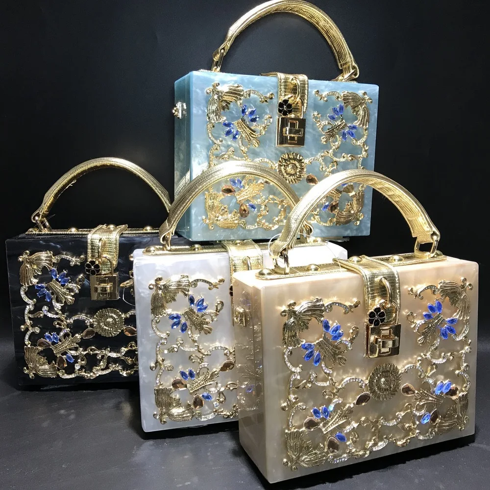 19x15CM Acrylic Dinner Bag Thread Hollow Metal Carved Diamonds Handbag One-shoulder Crossbody Women Bag A7771
19x15CM Acrylic Dinner Bag Thread Hollow Metal Carved Diamonds Handbag One-shoulder Crossbody Women Bag A7771