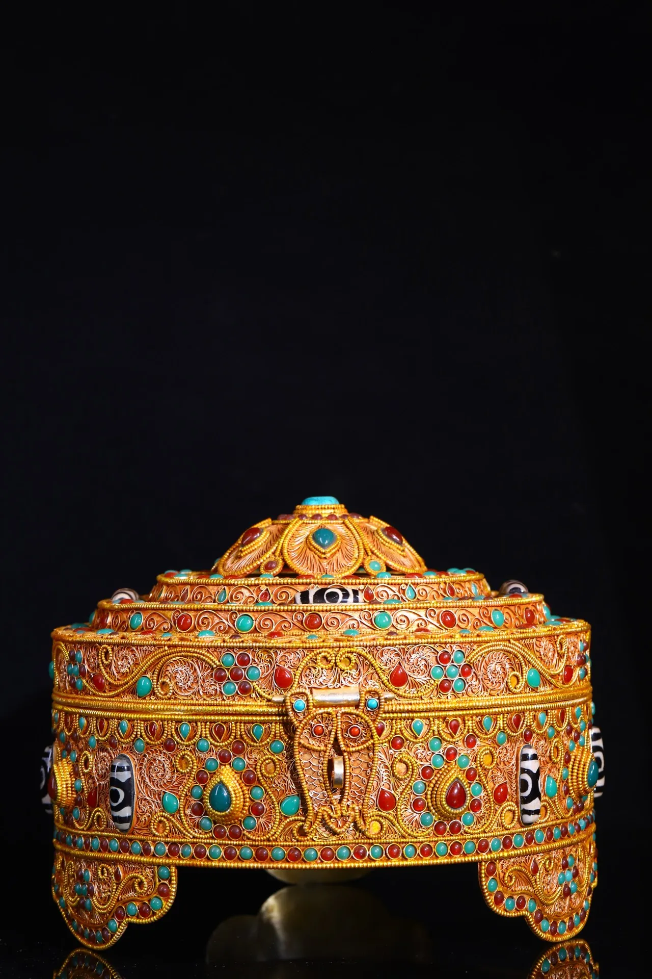 9" Tibetan Temple Collection old Tibetan silver mosaic gem Dzi Beads treasure chest three-legged treasure box jewelry box Buddha
9" Tibetan Temple Collection old Tibetan silver mosaic gem Dzi Beads treasure chest three-legged treasure box jewelry box Buddha