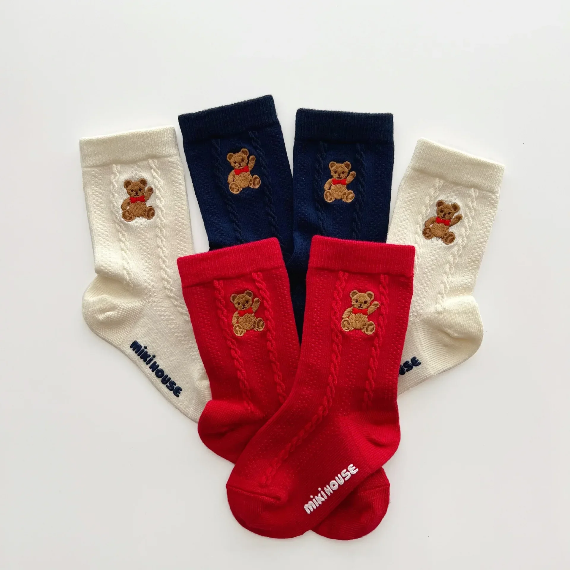 Cotton Thickened Children's Socks 2022 Autumn And Winter New Boys And Girls Embroidered Teddy Bear Mid-tube Socks Japanese Style
Cotton Thickened Children's Socks 2022 Autumn And Winter New Boys And Girls Embroidered Teddy Bear Mid-tube Socks Japanese Style
