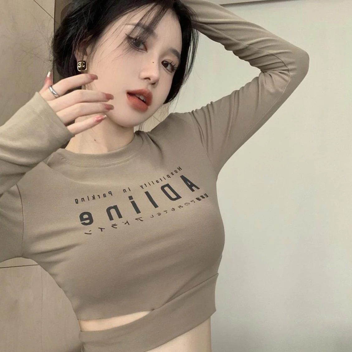 Кроп-топ женский с длинным рукавом, пикантная футболка для бега и йоги с открытым пупком, однотонные спортивные рубашки с принтом, спортивная одежда для тренажерного зала
Кроп-топ женский с длинным рукавом, пикантная футболка для бега и йоги с открытым пупком, однотонные спортивные рубашки с принтом, спортивная одежда для тренажерного зала