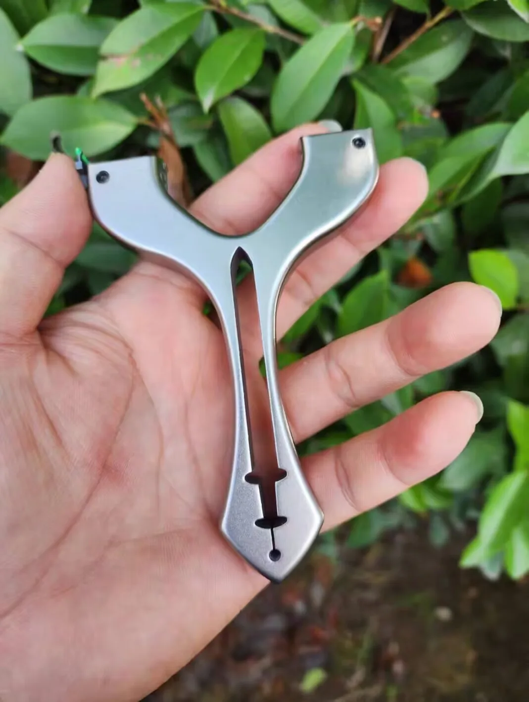 Titanium Alloy Slingshot Baking Blue with Flat Leather Catapult for Outdoor Hunting Competition Powerful Catapult Collection
Titanium Alloy Slingshot Baking Blue with Flat Leather Catapult for Outdoor Hunting Competition Powerful Catapult Collection