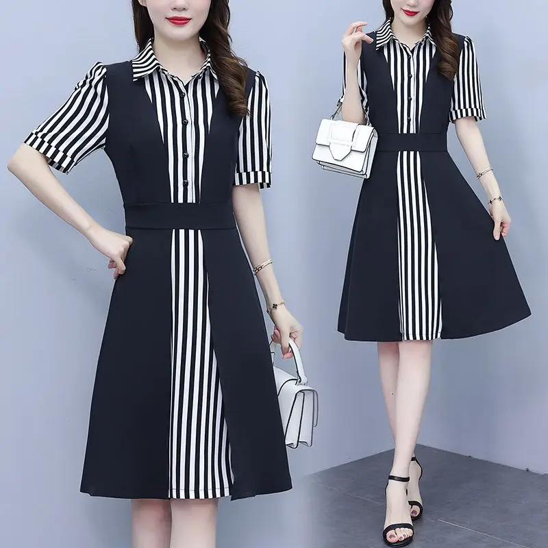 Striped Patchwork Women's Dress 2024 Summer New Fashion Elegant Oversize Slim Turn Collar Short Sleeve Office Lady Vestidos
Striped Patchwork Women's Dress 2024 Summer New Fashion Elegant Oversize Slim Turn Collar Short Sleeve Office Lady Vestidos