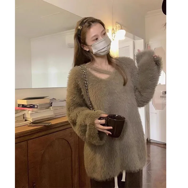 

Diagonal Collar Faux Mink Velvet Soft And Sticky Sweater for Women's Autumn Winter New Loose And Lazy Style Mid Length Top Shirt