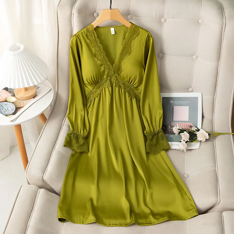 Autumn New Long sleeved Nightgown Sexy Lace Casual Nightwear V-neck Loose Sleepwear Home Clothes Satin Palace Style Nightgown
Autumn New Long sleeved Nightgown Sexy Lace Casual Nightwear V-neck Loose Sleepwear Home Clothes Satin Palace Style Nightgown