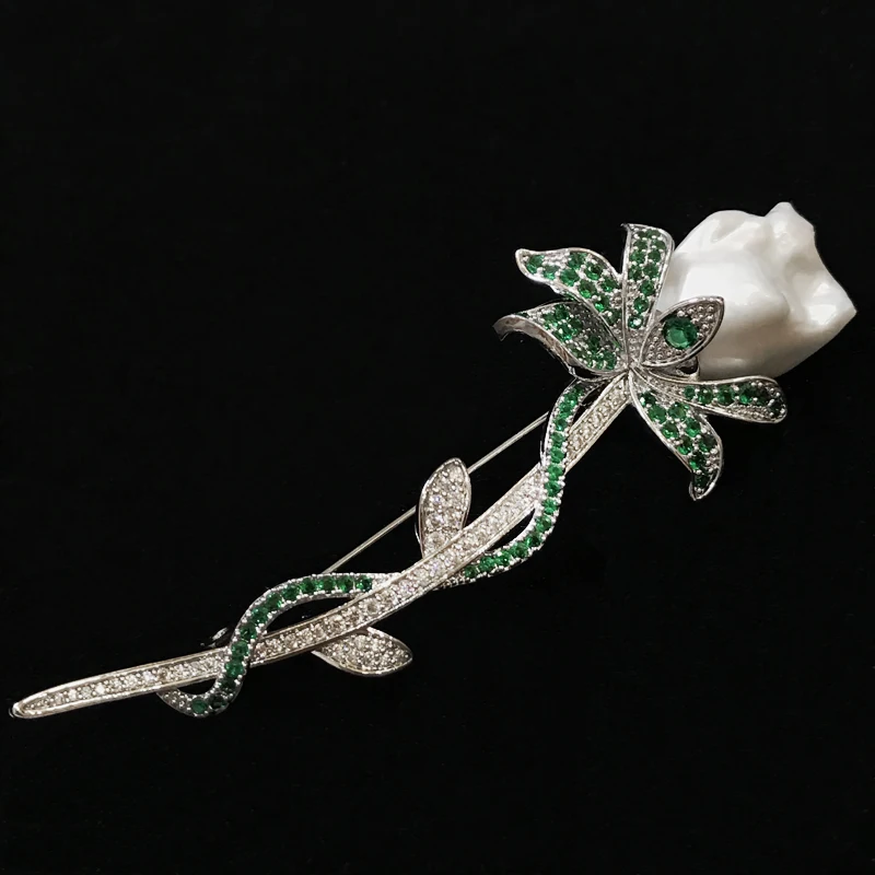 Natural Fresh Water Baroque Pearl Brooch For Women Fashion Jewelry Female Gift Flower Style Zirconia Free Shipping
Natural Fresh Water Baroque Pearl Brooch For Women Fashion Jewelry Female Gift Flower Style Zirconia Free Shipping