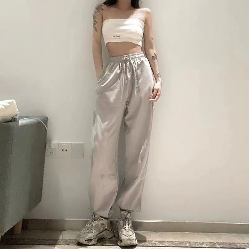 BTFG 2022 New Sports Pants Korean Fashion Jogging Pants Female Hippie Loose Slimming Sports Pants Street Grey Pants Female
BTFG 2022 New Sports Pants Korean Fashion Jogging Pants Female Hippie Loose Slimming Sports Pants Street Grey Pants Female