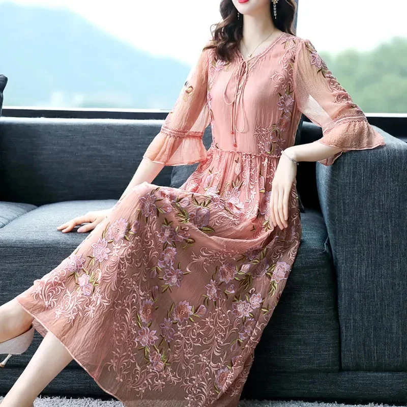

Heavy Industry Embroidery Imitation Silk Dress Women Summer 2024 New Fashion Loose Medium Length Fragmented Mulberry Silk Skirt