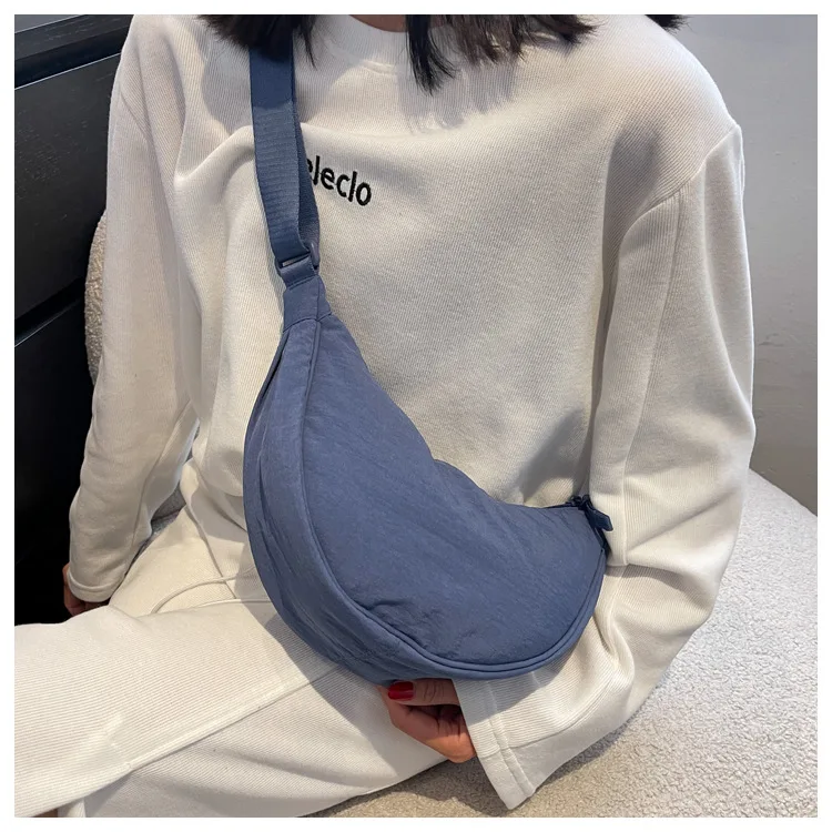 Solid Color Women's Portable Shoulder Bag Simple Female Nylon Cloth Padded Crossbody Bags Travel Purse Handbags Messenger Bag Sed50ee6cbaf24974beee28d52b85b894O