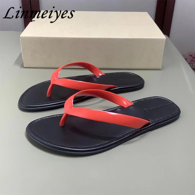 

Classics Flat Slippers Women Flip Flop Leisure Holidays Beach Shoes Rubber Waterproof Bathroom Shoes Summer Flat Slides Woman