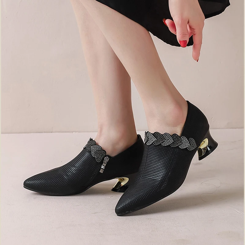 Women Exquisite High Heel Shoes Casual Breathable Pumps Pointed Toe Thick Heels Fashion Female Dress Shoes Elegant Footwear
Women Exquisite High Heel Shoes Casual Breathable Pumps Pointed Toe Thick Heels Fashion Female Dress Shoes Elegant Footwear