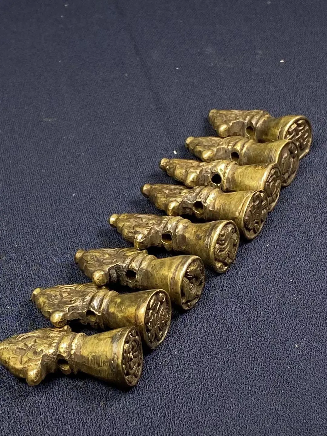 2"Tibetan Temple Collection Old Bronze Auspicious Eight Treasures Buddha seal set Dharma Amulet Pendant Town House Exorcism
2"Tibetan Temple Collection Old Bronze Auspicious Eight Treasures Buddha seal set Dharma Amulet Pendant Town House Exorcism
