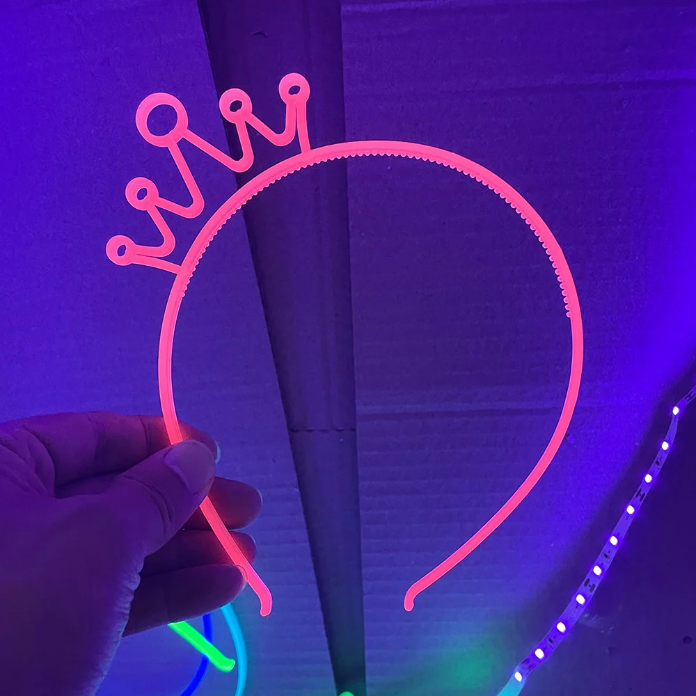 Luminous Plastic Headband Glow In Dark Hairband Birthday Glow Party Supplies Decor Girls Crown Fluorescent Headwear props
Luminous Plastic Headband Glow In Dark Hairband Birthday Glow Party Supplies Decor Girls Crown Fluorescent Headwear props
