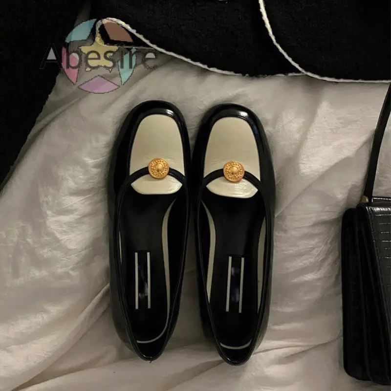 

Niche Black and White Contrast Slip-On Lazy Thick Heel Loafers Shallow Mouth Gold Button Small Leather Shoes for Women
