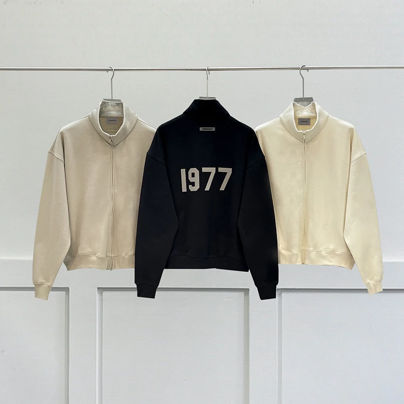 Essentials New High Neck Sweatshirts Flocking Logo Hip Hop Loose Men's and Women's Fashion Oversized Zip Sweatshirt
Essentials New High Neck Sweatshirts Flocking Logo Hip Hop Loose Men's and Women's Fashion Oversized Zip Sweatshirt