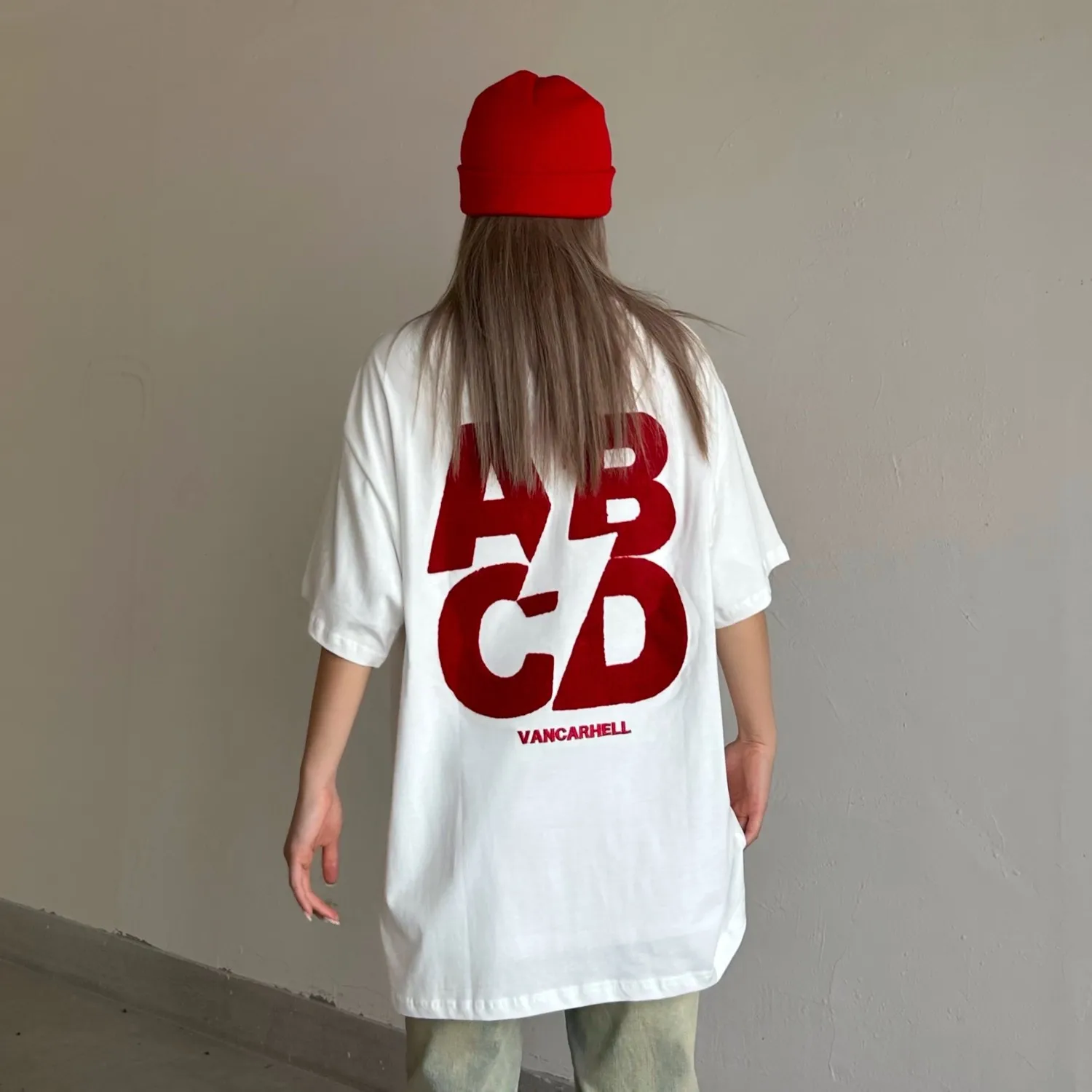 Pure cotton American letter printed short-sleeved T-shirts for men and women ins loose-fitting couples niche design trendy tops
Pure cotton American letter printed short-sleeved T-shirts for men and women ins loose-fitting couples niche design trendy tops