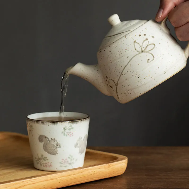 Handheld Japanese Handmade Vintage Cute Ceramic Tea Cup Household Water Cup
Handheld Japanese Handmade Vintage Cute Ceramic Tea Cup Household Water Cup